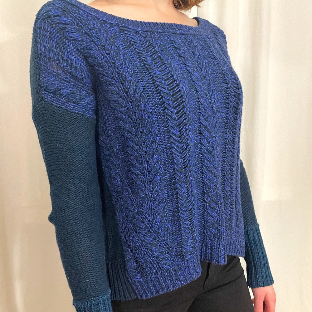American Eagle Blue Scoop Neck Sweater
